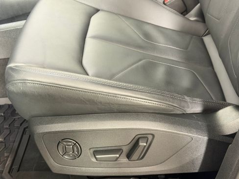 Used 2024 Audi Q3 2.0T Premium Plus w/ Premium Plus Package AWD/4WD image 14