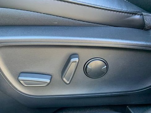 Used 2025 Ford Escape SE FWD image 15