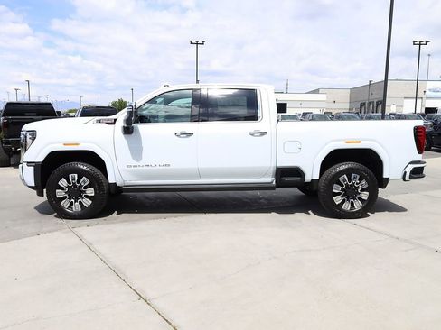 New 2026 GMC Sierra 3500 Denali w/ Denali Reserve Package AWD/4WD image 3