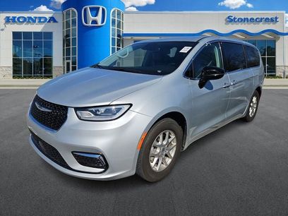 Used 2024 Chrysler Pacifica Touring-L