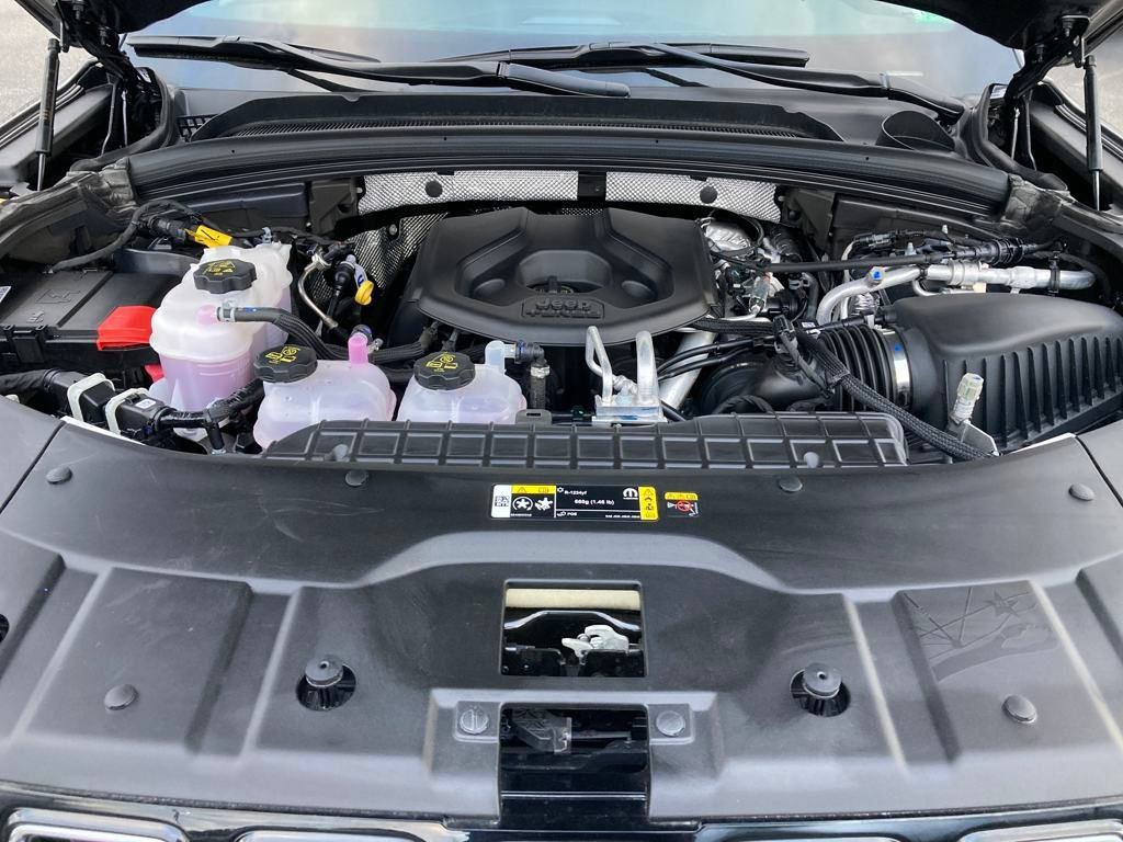 New 2024 Jeep Grand Cherokee Limited 4xe w/ Luxury Tech Group II AWD/4WD image 28