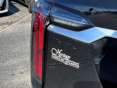 Certified 2023 Cadillac XT6 Sport w/ Platinum Package image 23