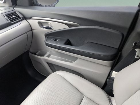 Used 2019 Honda Ridgeline RTL-T image 14