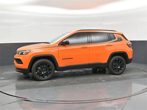 New 2026 Jeep Compass Latitude w/ Mopar Graphics Package image 2