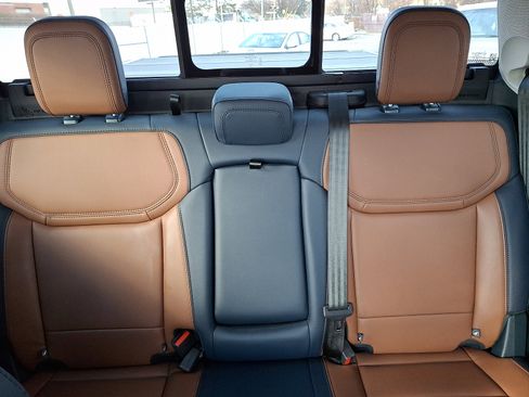 Used 2024 Ford Maverick Lariat image 19