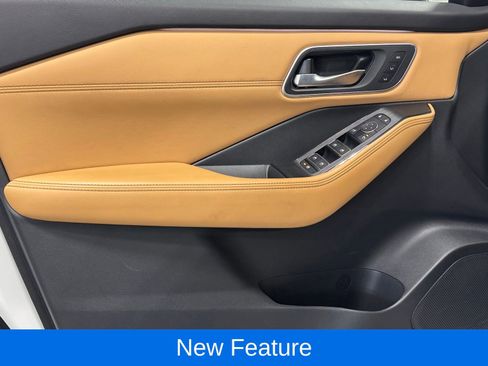 Used 2023 Nissan Rogue Platinum w/ Platinum Premium Package image 11