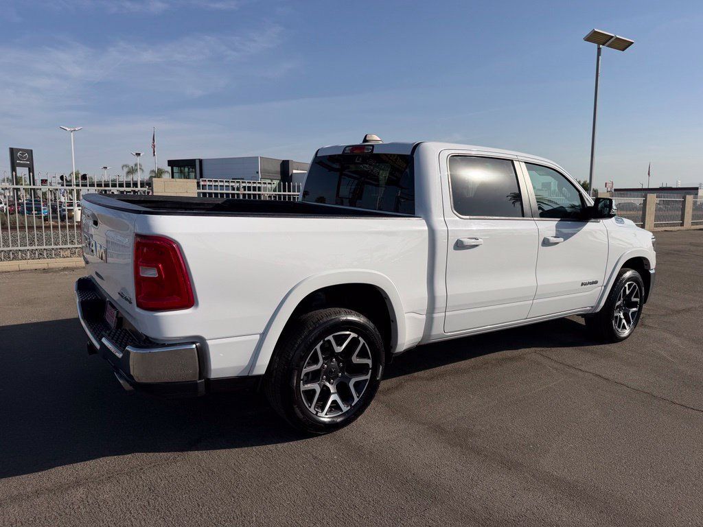 Used 2025 RAM 1500 Laramie AWD/4WD image 6
