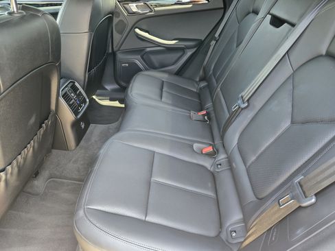 Used 2025 Porsche Macan S AWD/4WD image 29