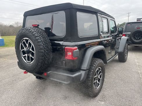 Used 2024 Jeep Wrangler Rubicon image 5