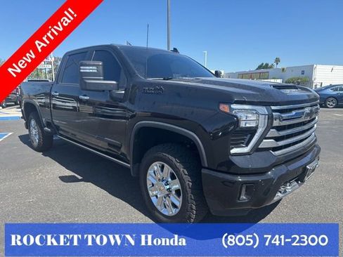 Used 2024 Chevrolet Silverado 2500 High Country w/ High Country Premium Package image 4