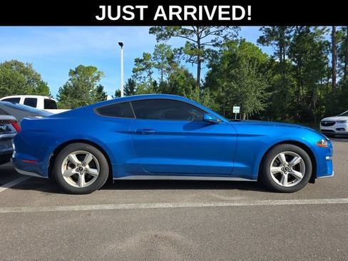 Used 2019 Ford Mustang Coupe RWD image 3
