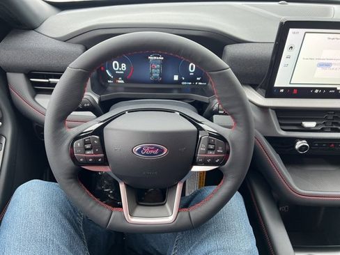 New 2026 Ford Explorer ST-Line w/ ST-Line Street Pack image 17