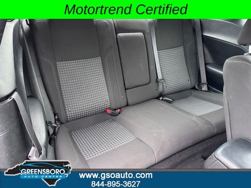 Used 2023 Dodge Challenger SXT RWD image 14
