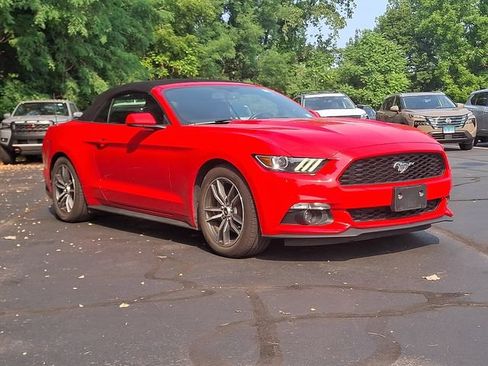 Used 2017 Ford Mustang Premium RWD image 31