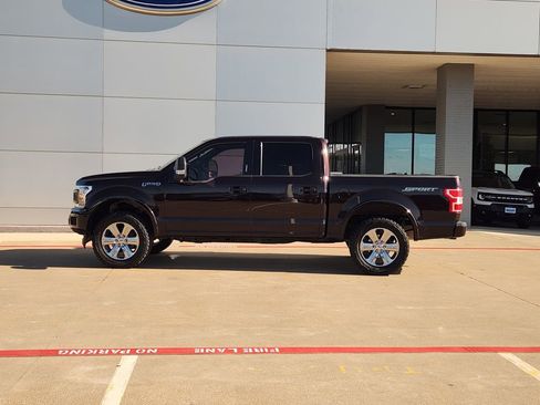 Used 2018 Ford F150 XLT w/ Equipment Group 302A Luxury image 4