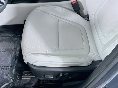 Used 2025 Hyundai Tucson Limited image 19