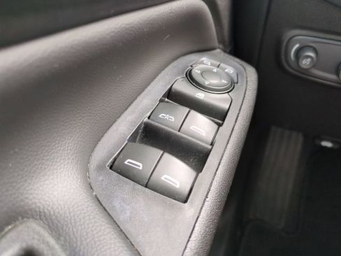 Used 2020 Chevrolet Equinox Premier image 28