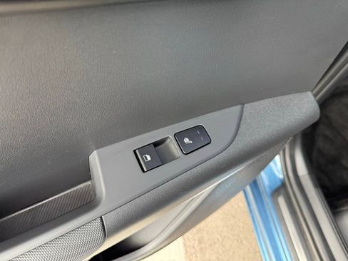 Certified 2023 Kia Niro SX Touring image 25