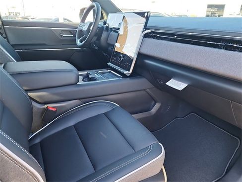 New 2026 GMC Sierra EV Elevation image 19