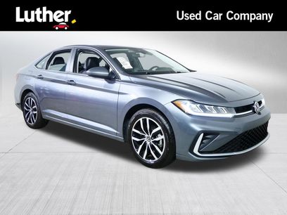 Used 2025 Volkswagen Jetta SE