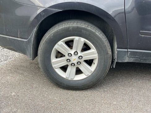 Used 2014 Chevrolet Traverse LT image 13