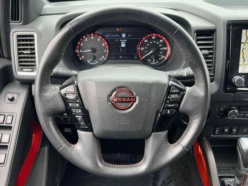 Used 2022 Nissan Frontier PRO-4X image 15