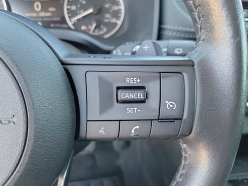 Used 2023 Nissan Rogue FWD image 14