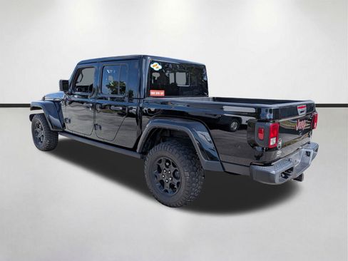 Used 2023 Jeep Gladiator Sport AWD/4WD image 6