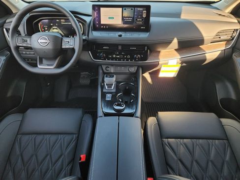 New 2026 Nissan Rogue Platinum image 18