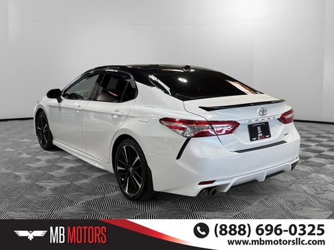 Used 2020 Toyota Camry XSE image 8