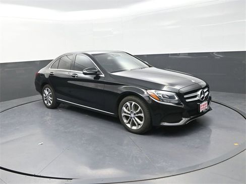 Used 2017 Mercedes-Benz C 300 4MATIC Sedan image 9