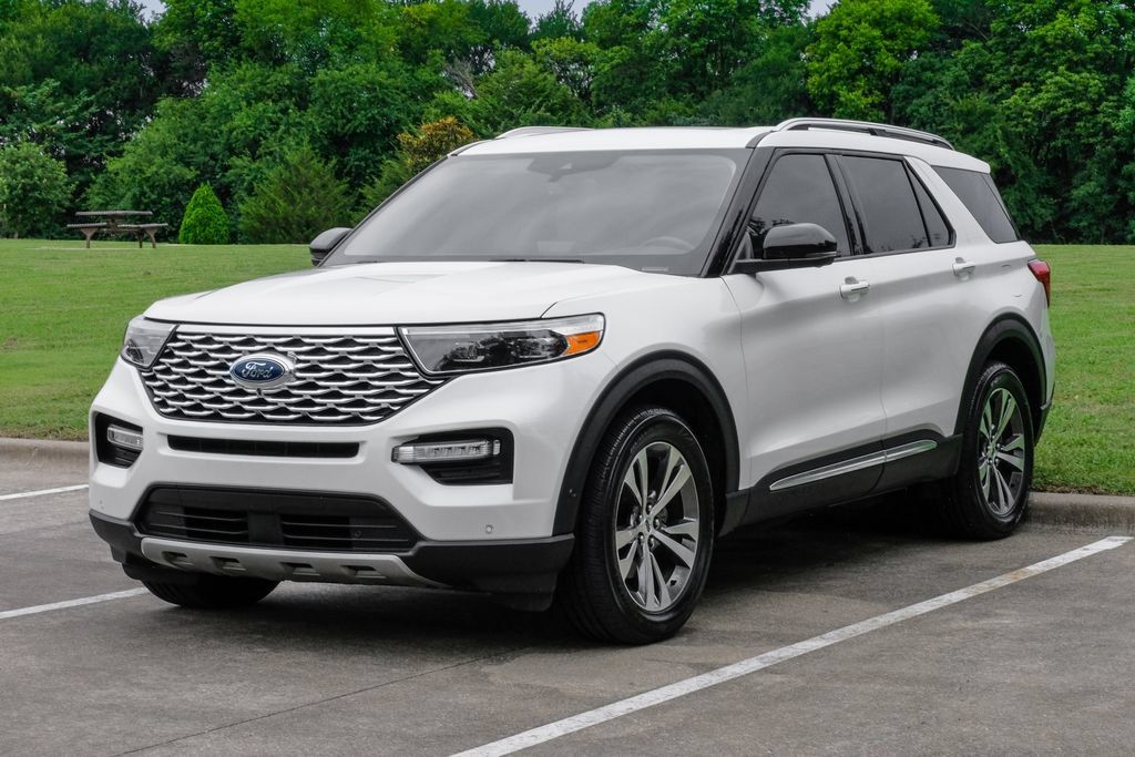 Used 2020 Ford Explorer Platinum w/ Premium Technology Package AWD/4WD image 3