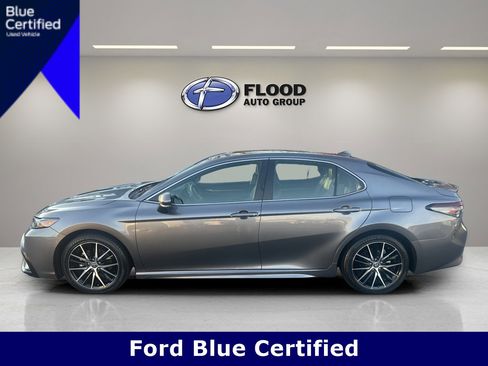 Used 2024 Toyota Camry SE w/ Cold Weather Package image 4