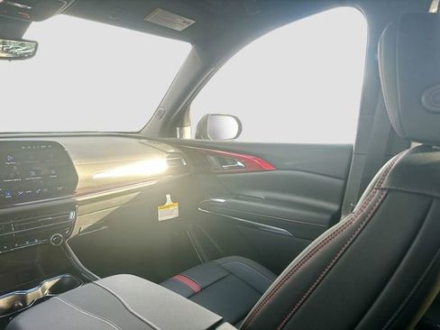 New 2026 Chevrolet Traverse RS image 23