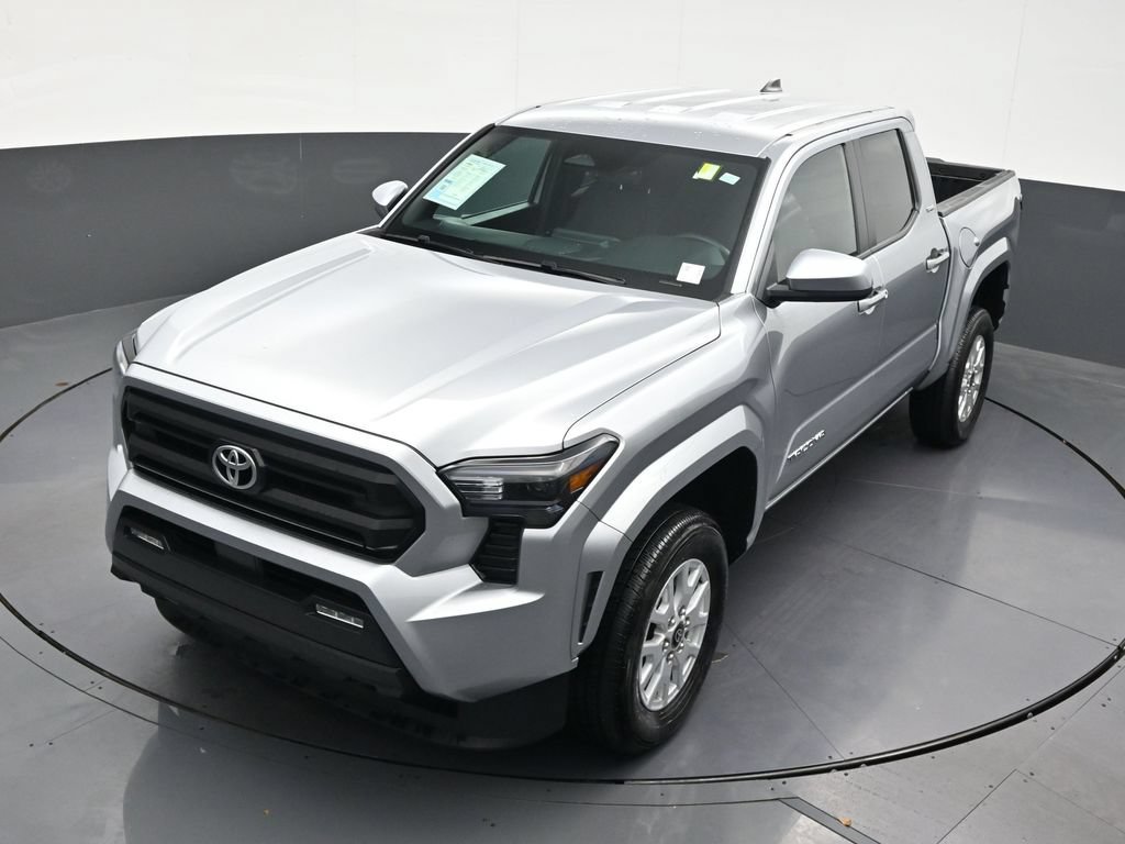 Used 2025 Toyota Tacoma SR5 RWD image 17