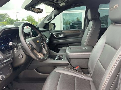 Used 2022 Chevrolet Tahoe High Country AWD/4WD image 15