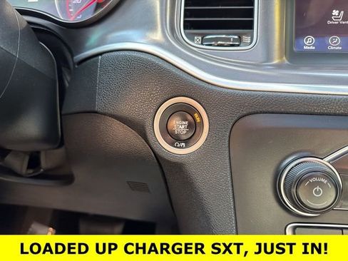 Used 2019 Dodge Charger SXT w/ Leather Interior Group image 16