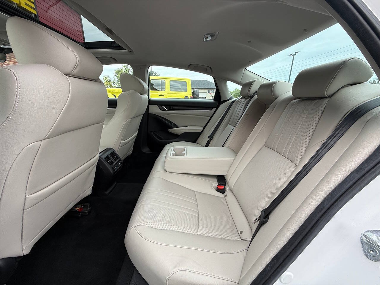 Used 2021 Honda Accord EX-L image 18