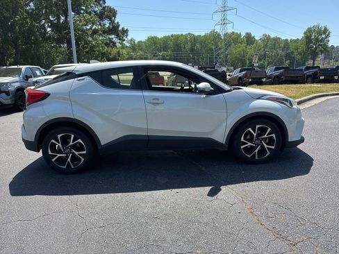 Used 2019 Toyota C-HR Limited image 5