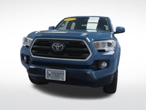 Used 2019 Toyota Tacoma SR5 AWD/4WD image 3