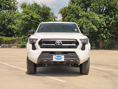 Used 2024 Toyota Tacoma SR RWD image 2