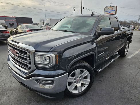 Used 2018 GMC Sierra 1500 SLE w/ SLE Value Package image 2