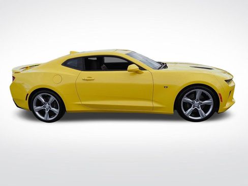 Used 2016 Chevrolet Camaro SS RWD image 8