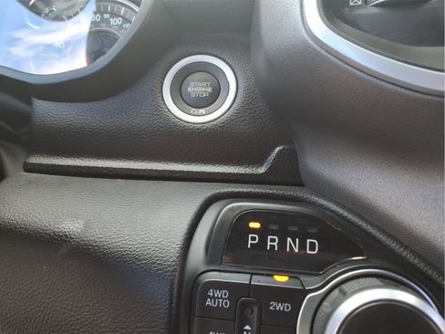 Used 2023 RAM 1500 Big Horn image 30