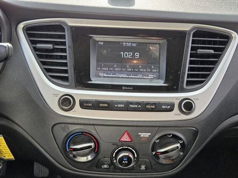 Used 2021 Hyundai Accent SE FWD image 20