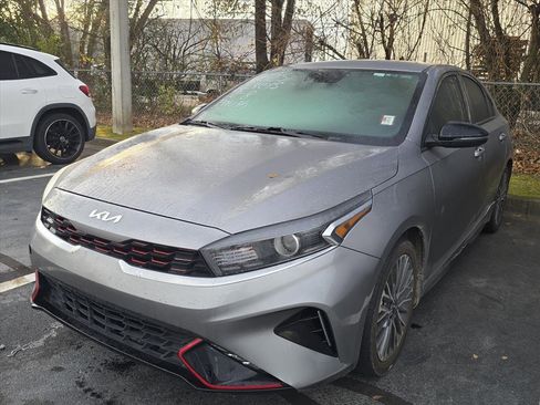 Used 2023 Kia Forte GT-Line image 3