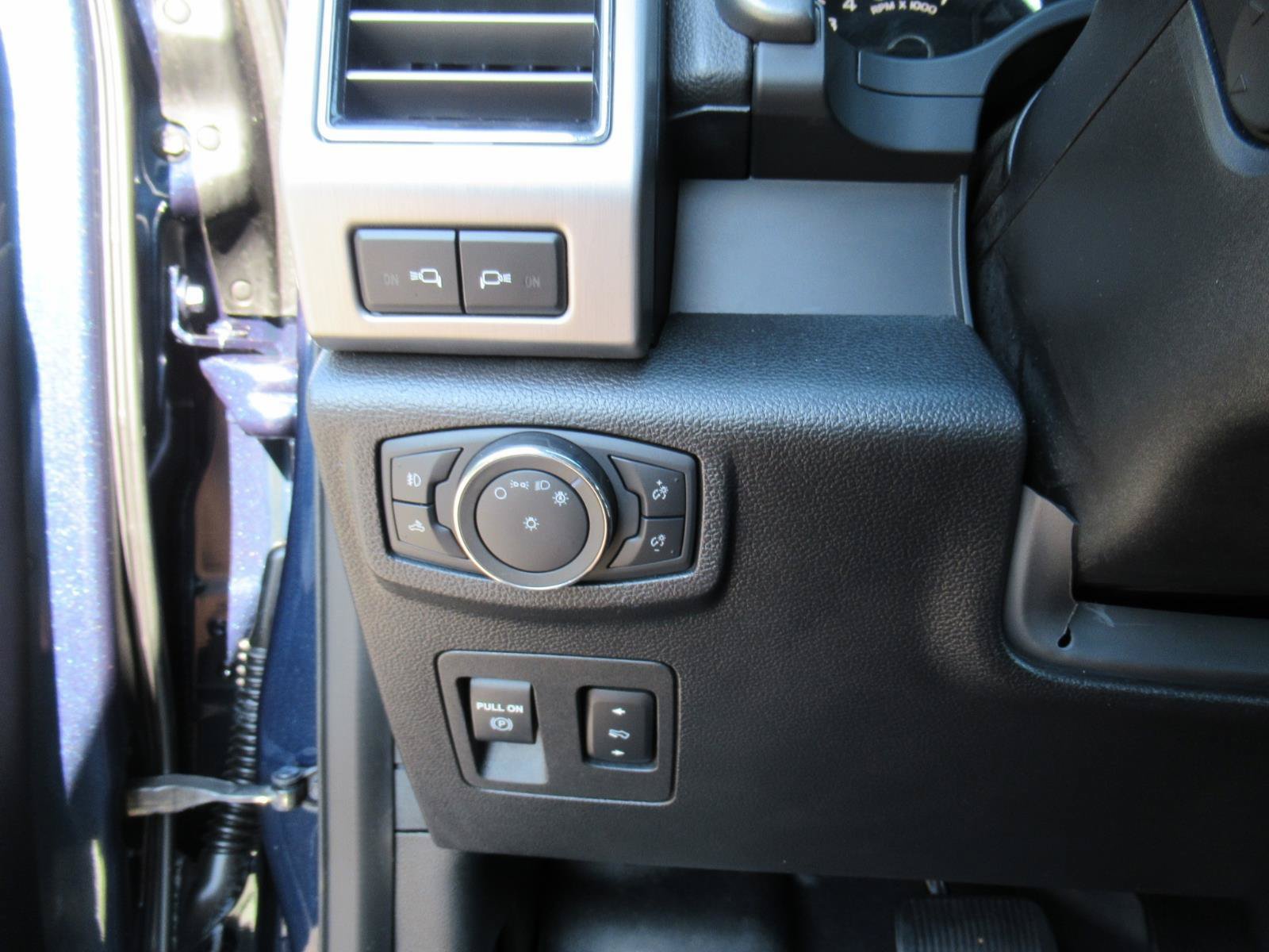 Used 2020 Ford F150 Platinum AWD/4WD image 21