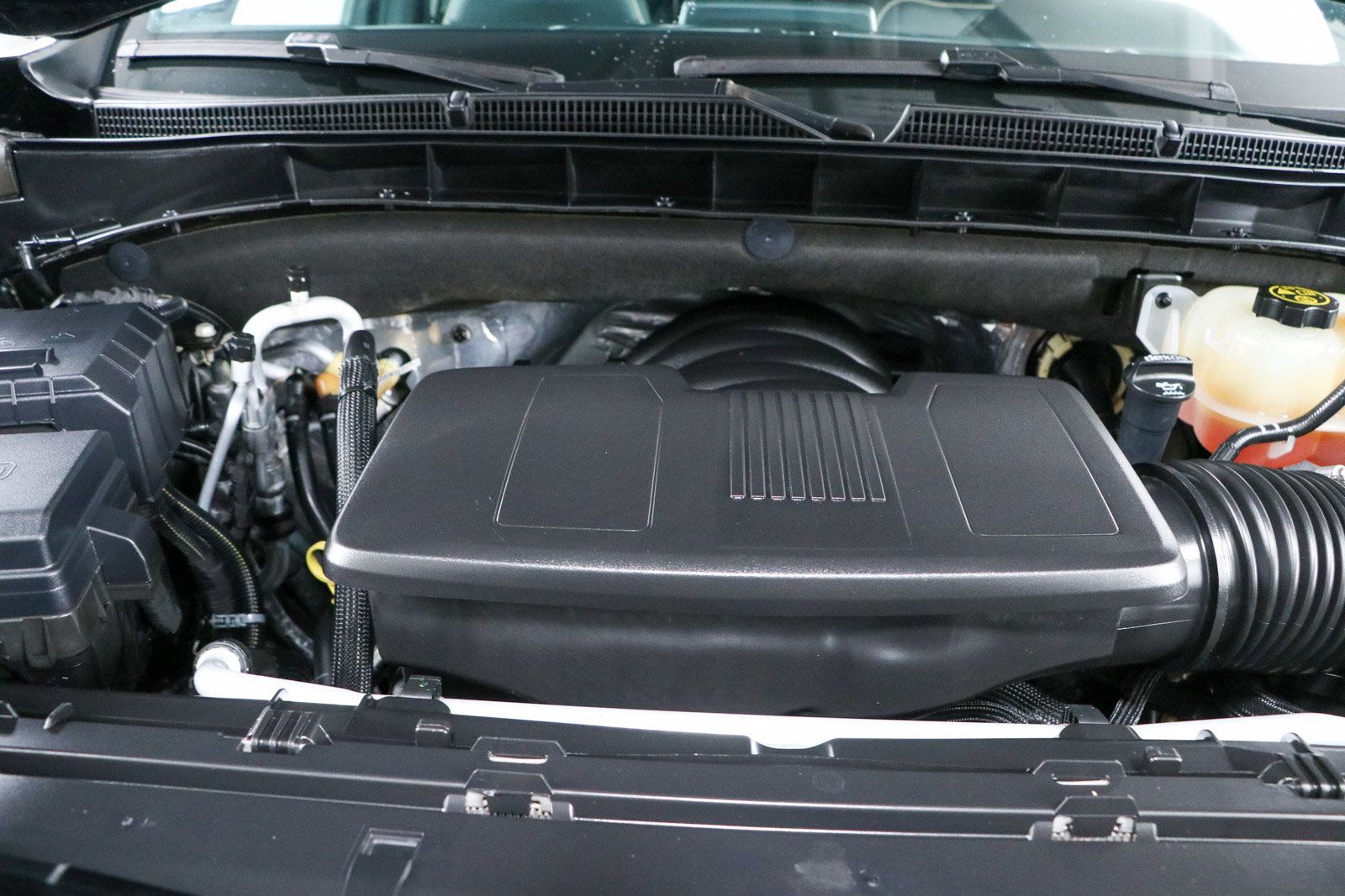 Used 2022 GMC Yukon SLT w/ SLT Premium Package RWD image 36