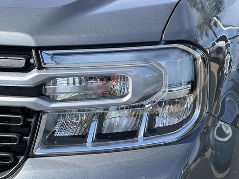 Used 2024 Ford Maverick Lariat image 6