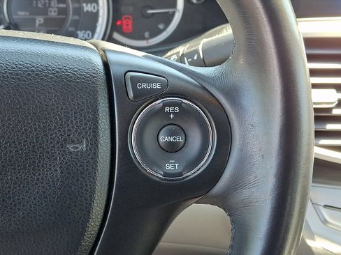Used 2015 Honda Accord EX-L image 22